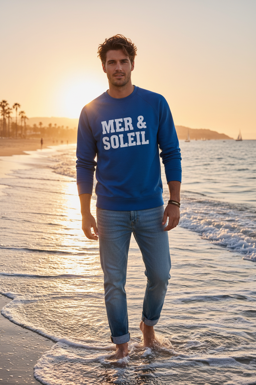 Homme portant le Sweat Crewneck Mer & Soleil plage
