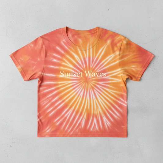 Flat lay T-Shirt Tie-Dye Sunset Waves corail fond gris